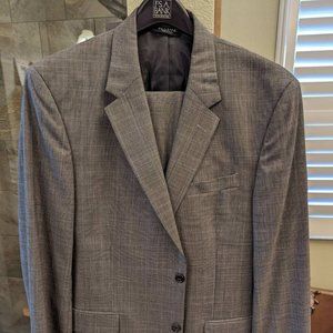 Like New Grey Suit Joseph A. Banks